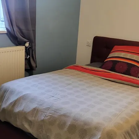 Проживание в семье Cosy Chez L'habintant Prahecq